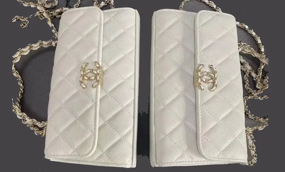 Chanel Mini Flap Bag: Comparison between Genuine and Replicas