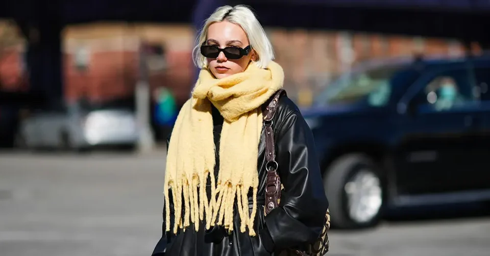 The Ultimate Guide to Buying Scarves: Your Winter Essential