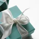 Top Luxury Anniversary Gifts for Her: 9 Exquisite Gift Ideas